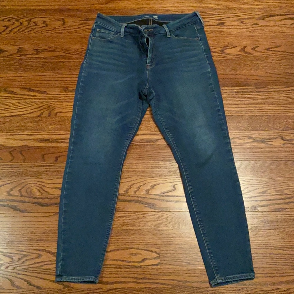 EUC - Old Navy Rockstar super skinny jeans